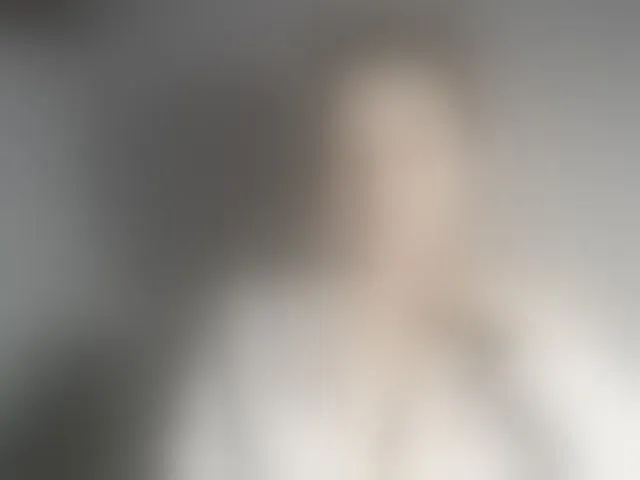 Live sex webcam photo for SecretAlicia #292975275