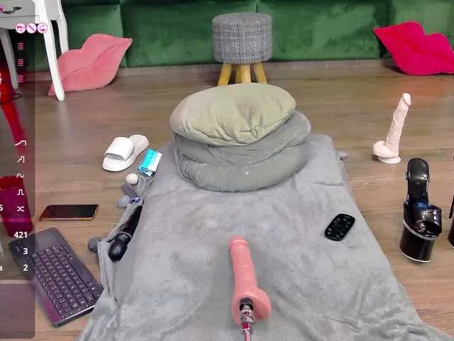 Live sex webcam photo for SelenSummer #291685177