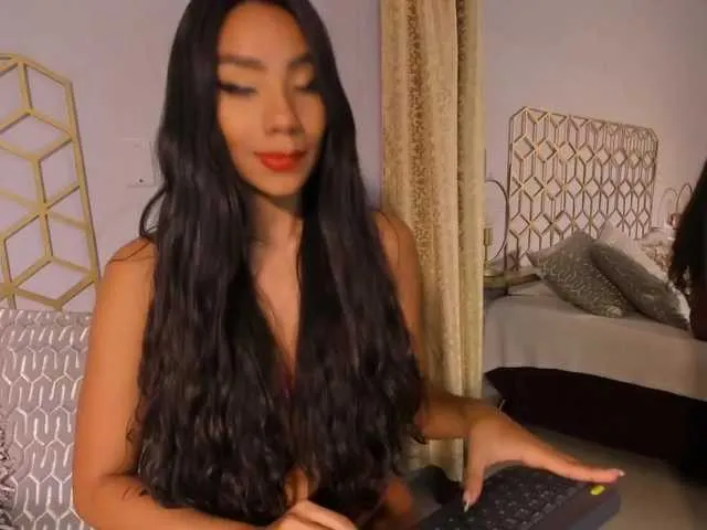Live sex webcam photo for SelenaAbatti #273060625