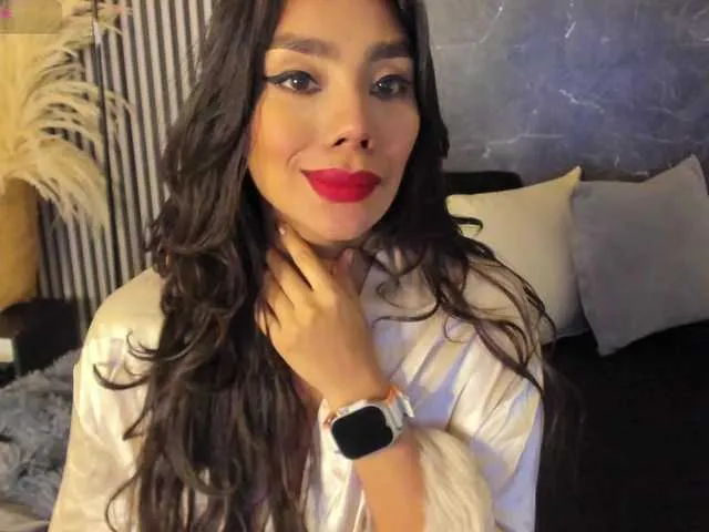 Live sex webcam photo for SelenaAbatti #290385285