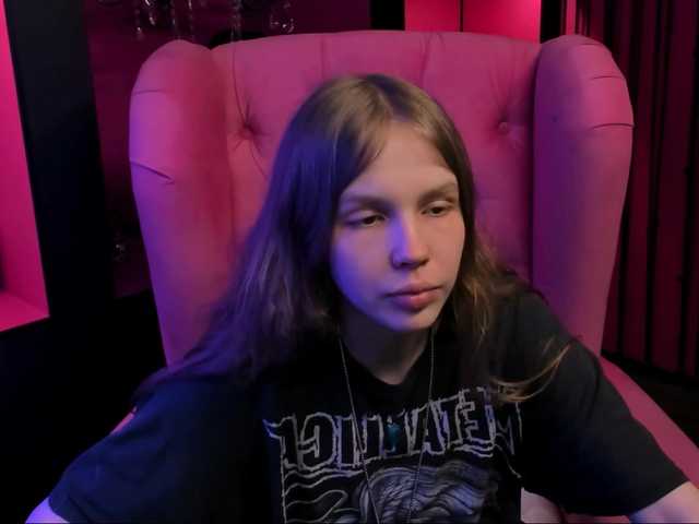 Live sex webcam photo for SelenaMille #275473356