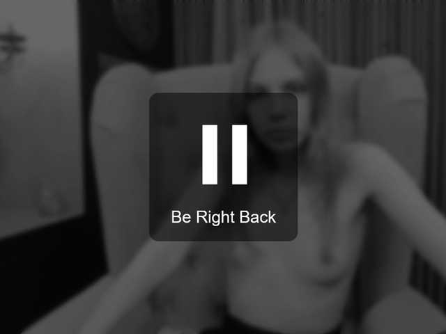 Live sex webcam photo for SelenaMille #275488505