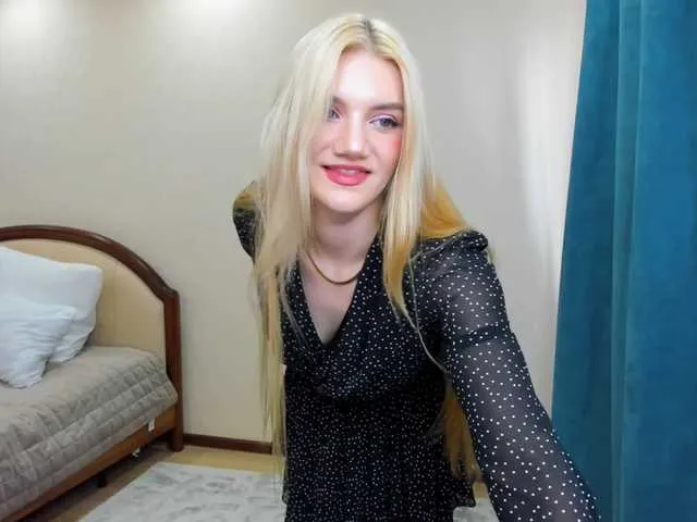 Live sex webcam photo for SelenaMoonlight #277944541