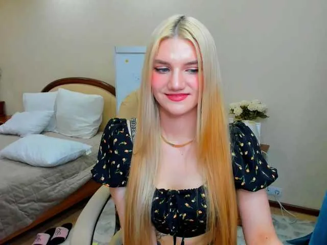 Live sex webcam photo for SelenaMoonlight #277966680