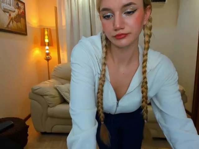 Live sex webcam photo for SelenaMoonlight #278079560