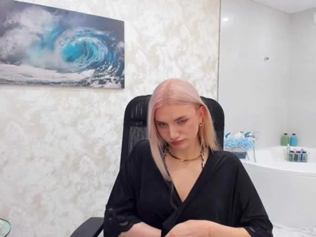 Live sex webcam photo for SelenaMoonlight #278104744