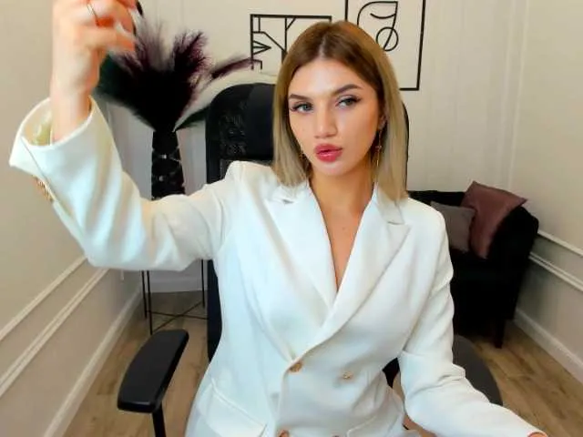 Live sex webcam photo for SelenaMoonlight #291431825