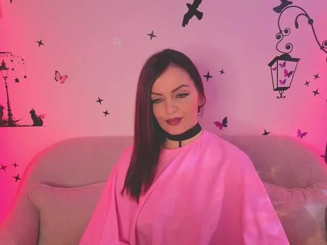 Live sex webcam photo for SelenaOlson #292171353