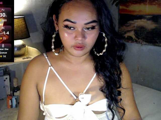 Live sex webcam photo for SelenaSummer16 #294145658