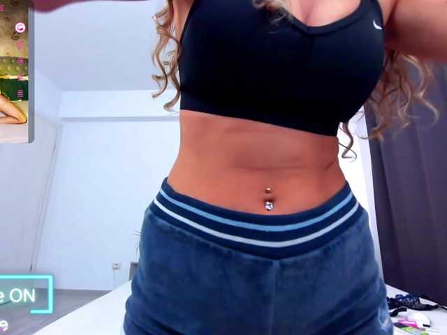 Live sex webcam photo for SelenaWest #290316092