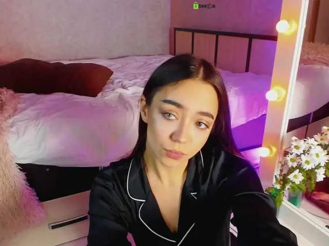Live sex webcam photo for Selenaneshy #271727179