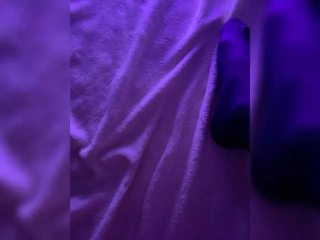 Live sex webcam photo for Selina774 #277007602
