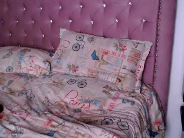 Live sex webcam photo for SelinnaEvans #273325114