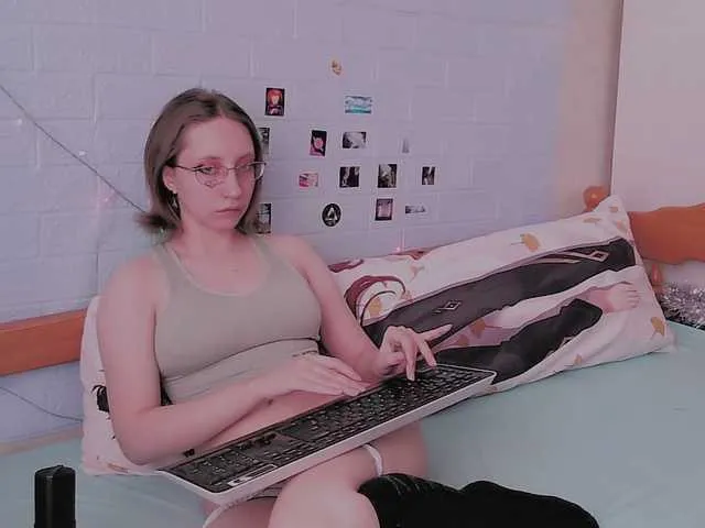 Live sex webcam photo for Senge #277636652