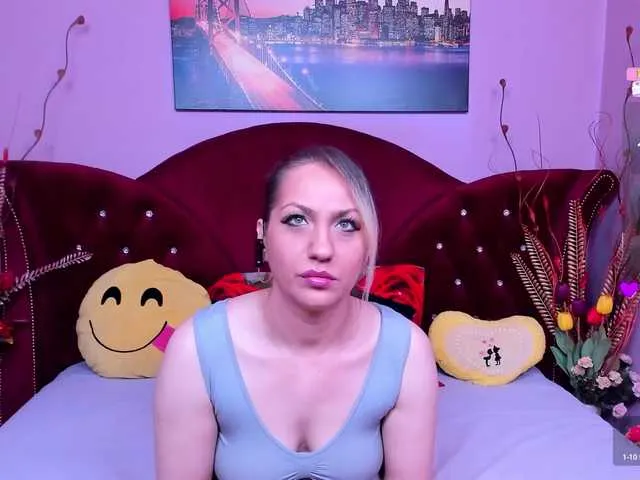 Live sex webcam photo for Sensualass77 #292021820