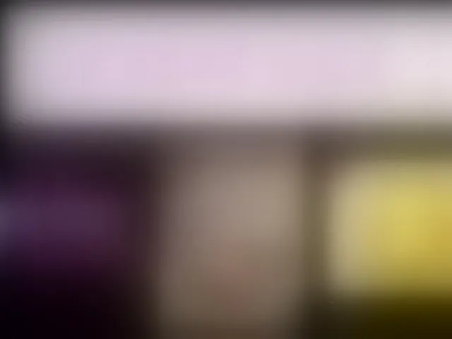 Live sex webcam photo for Sensualass77 #294097248