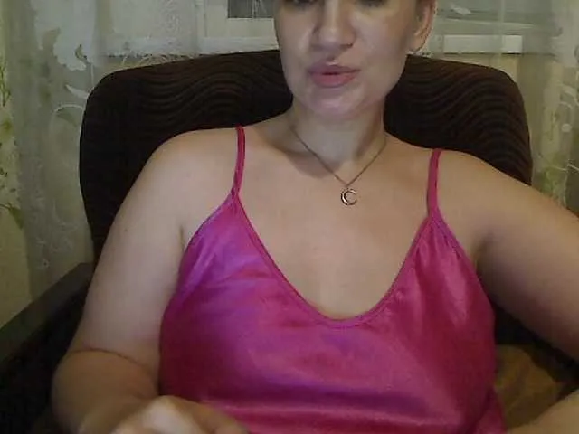 Live sex webcam photo for SerafimaArt #291402834