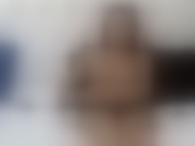 Live sex webcam photo for SerenaBFF #294035976