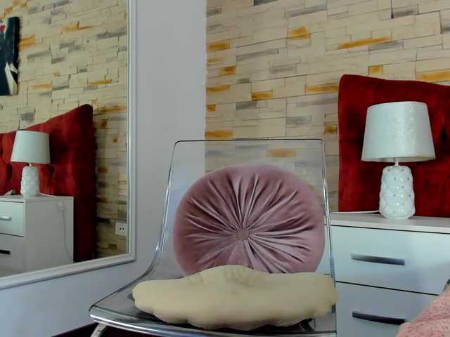 Live sex webcam photo for SerennaNoir #292369086