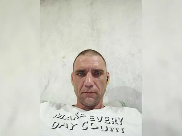 Live sex webcam photo for Sergem202018-1 #277813493