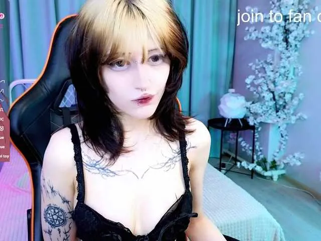 Live sex webcam photo for Setsunai #293662430
