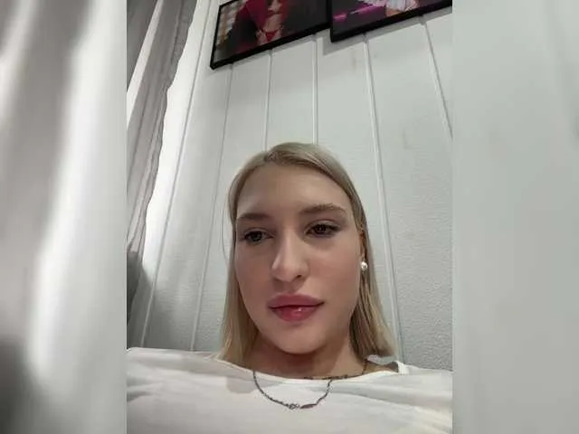 Live sex webcam photo for Seventh-Heaven #290710467