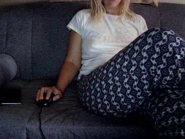 Live sex webcam photo for Sevilay #274372442