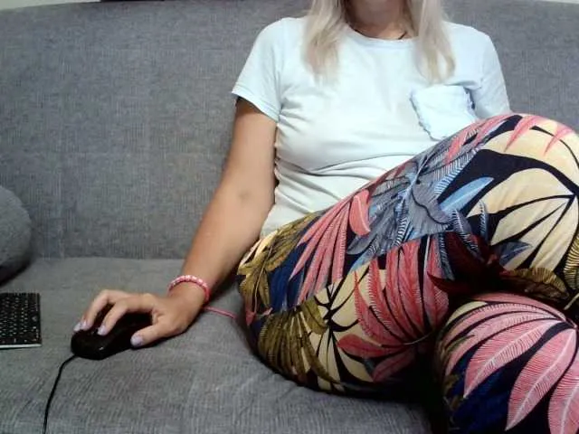 Live sex webcam photo for Sevilay #275639448
