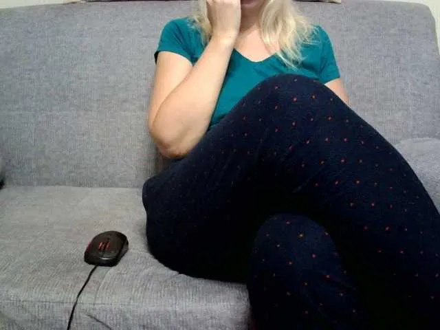 Live sex webcam photo for Sevilay #275951804