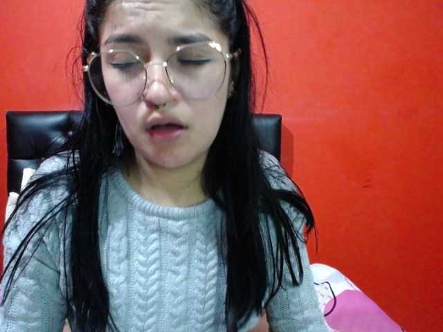 Live sex webcam photo for Sex-Machiine #275458395