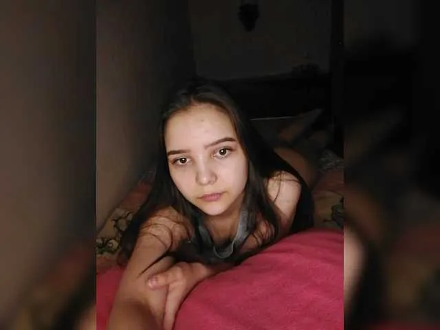 Live sex webcam photo for SexLgirl #274249585