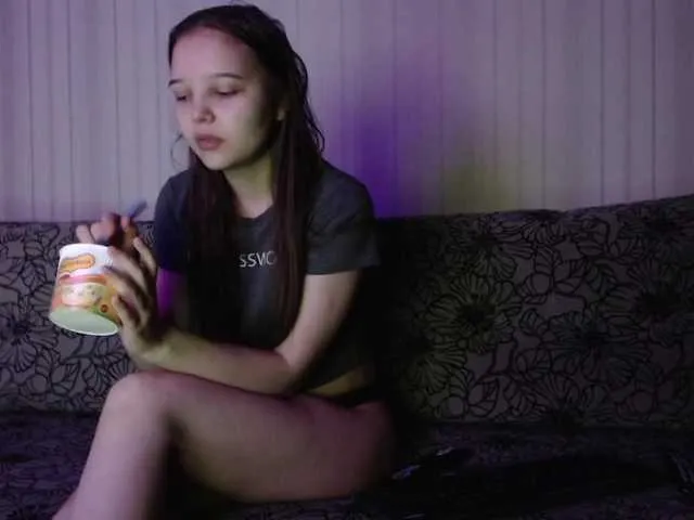 Live sex webcam photo for SexLgirl #274344273