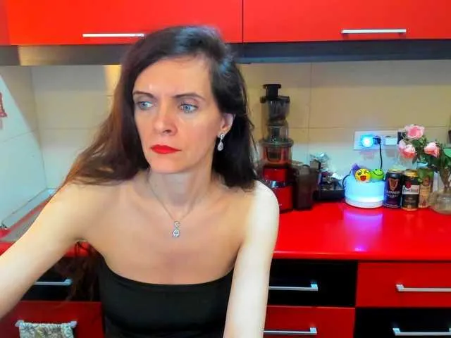 Live sex webcam photo for SexQueen11 #291223112