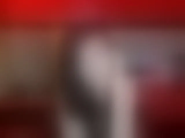Live sex webcam photo for SexQueen11 #292737211