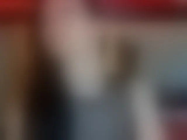 Live sex webcam photo for SexQueen11 #292798788