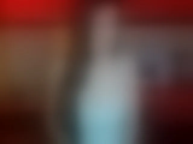 Live sex webcam photo for SexQueen11 #293380093