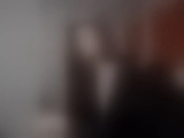 Live sex webcam photo for SexQueen11 #293541063