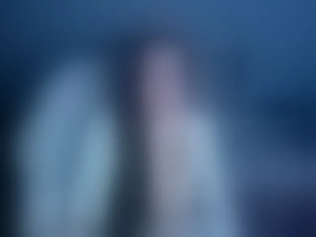 Live sex webcam photo for SexQueen11 #293972385