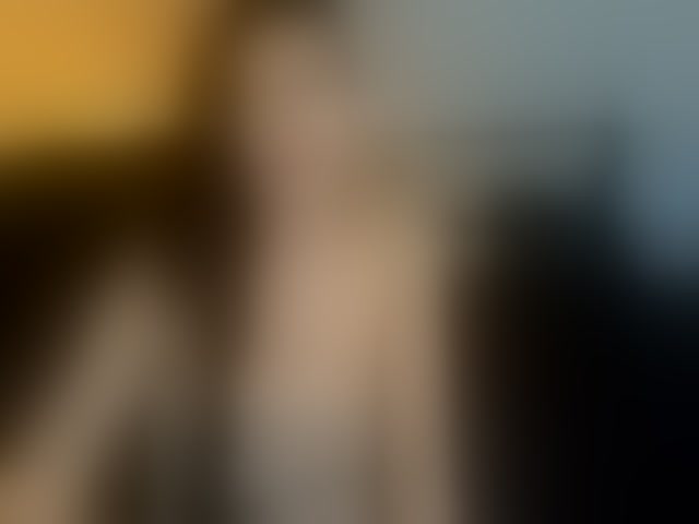Live sex webcam photo for SexQueen11 #294275528