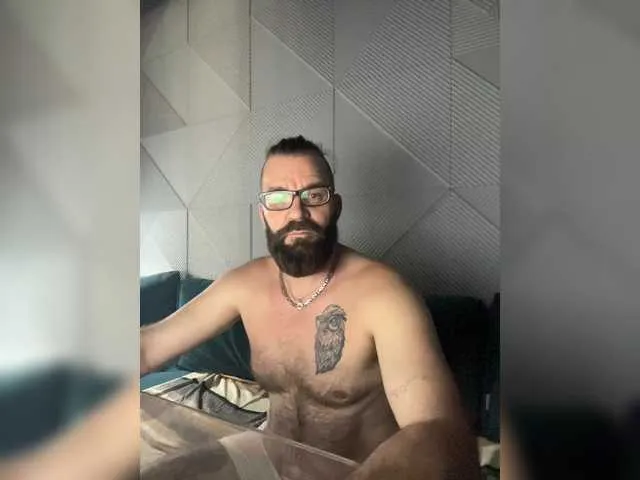 Live sex webcam photo for SexSparrow #294017433