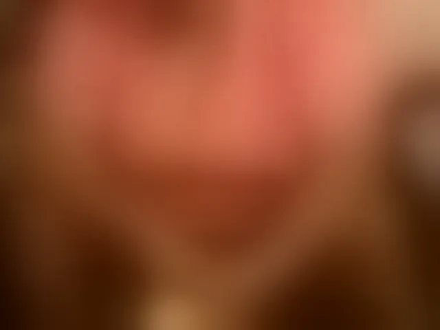 Live sex webcam photo for Sexiemama #293844472