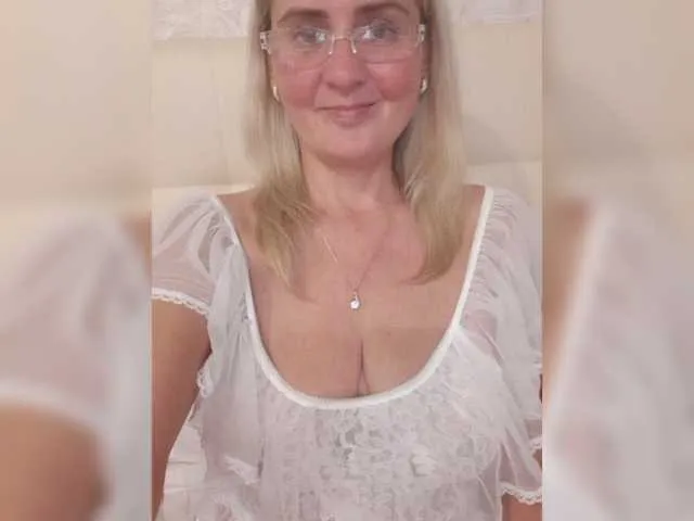 Live sex webcam photo for SexiestJess45 #274473126