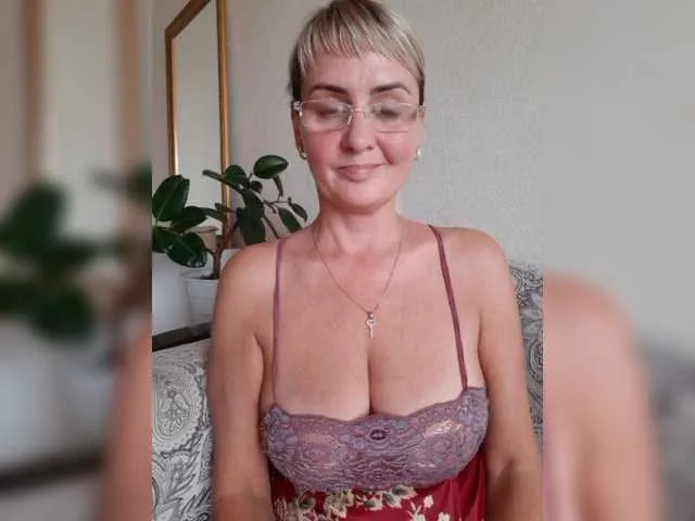 Live sex webcam photo for SexiestJess45 #276128951