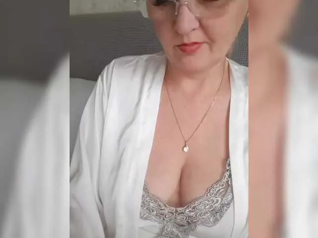 Live sex webcam photo for SexiestJess45 #292314930