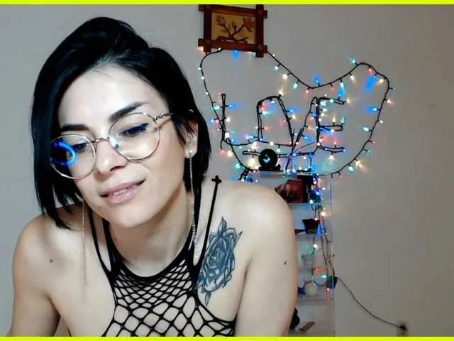 Live sex webcam photo for Sexmilfxx #293038159