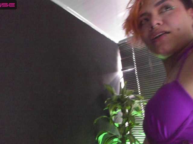 Live sex webcam photo for Sexx-Project #275584478