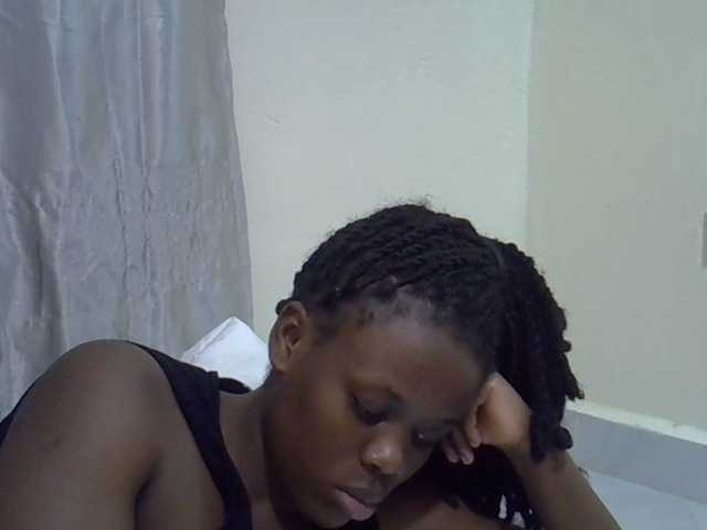 Live sex webcam photo for Sexxiest #292276993