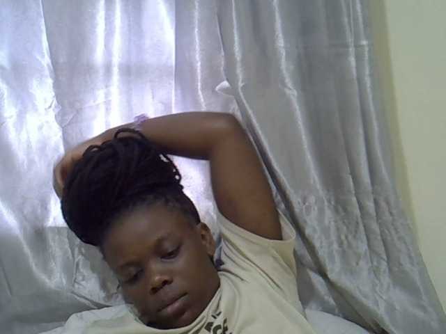 Live sex webcam photo for Sexxiest #292413543