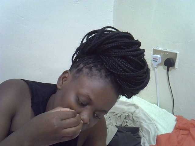 Live sex webcam photo for Sexxiest #292422373