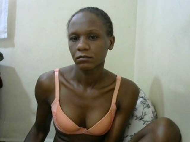 Live sex webcam photo for Sexxy-arianna #278009055